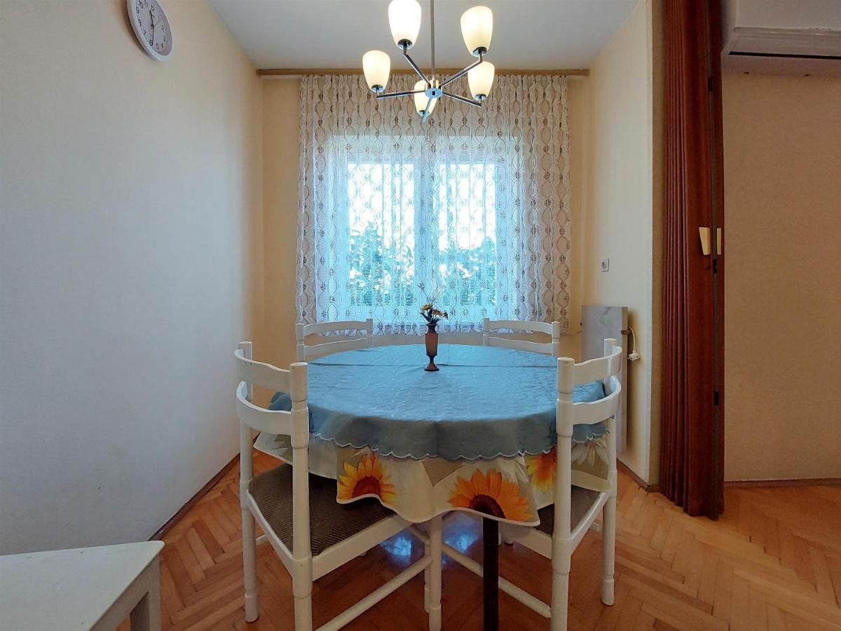 Apartments Nikola Punat Exterior photo