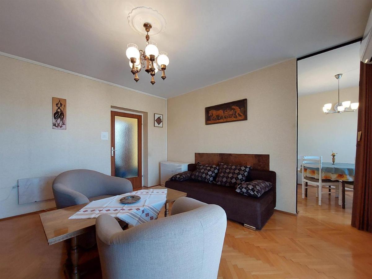 Apartments Nikola Punat Exterior photo