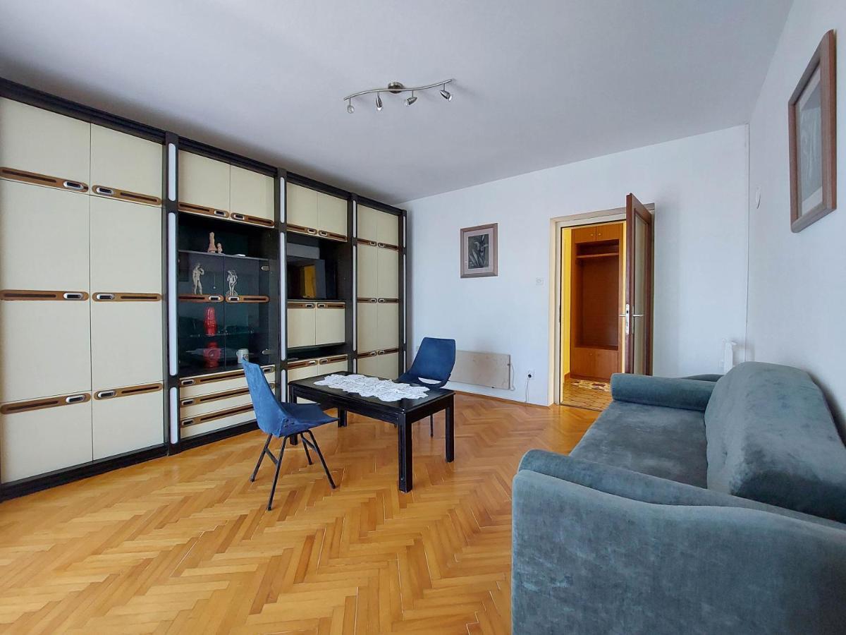 Apartments Nikola Punat Exterior photo