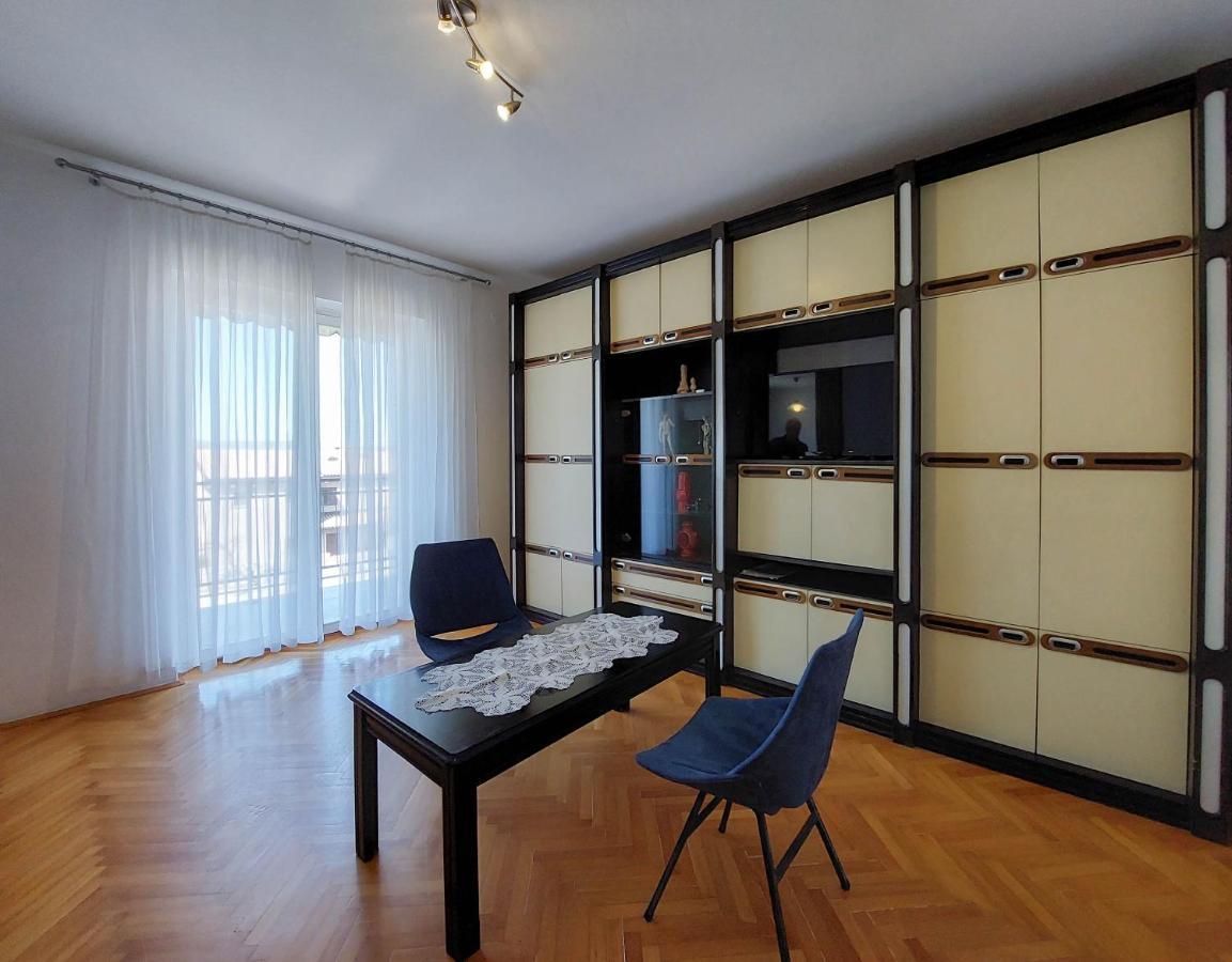 Apartments Nikola Punat Exterior photo