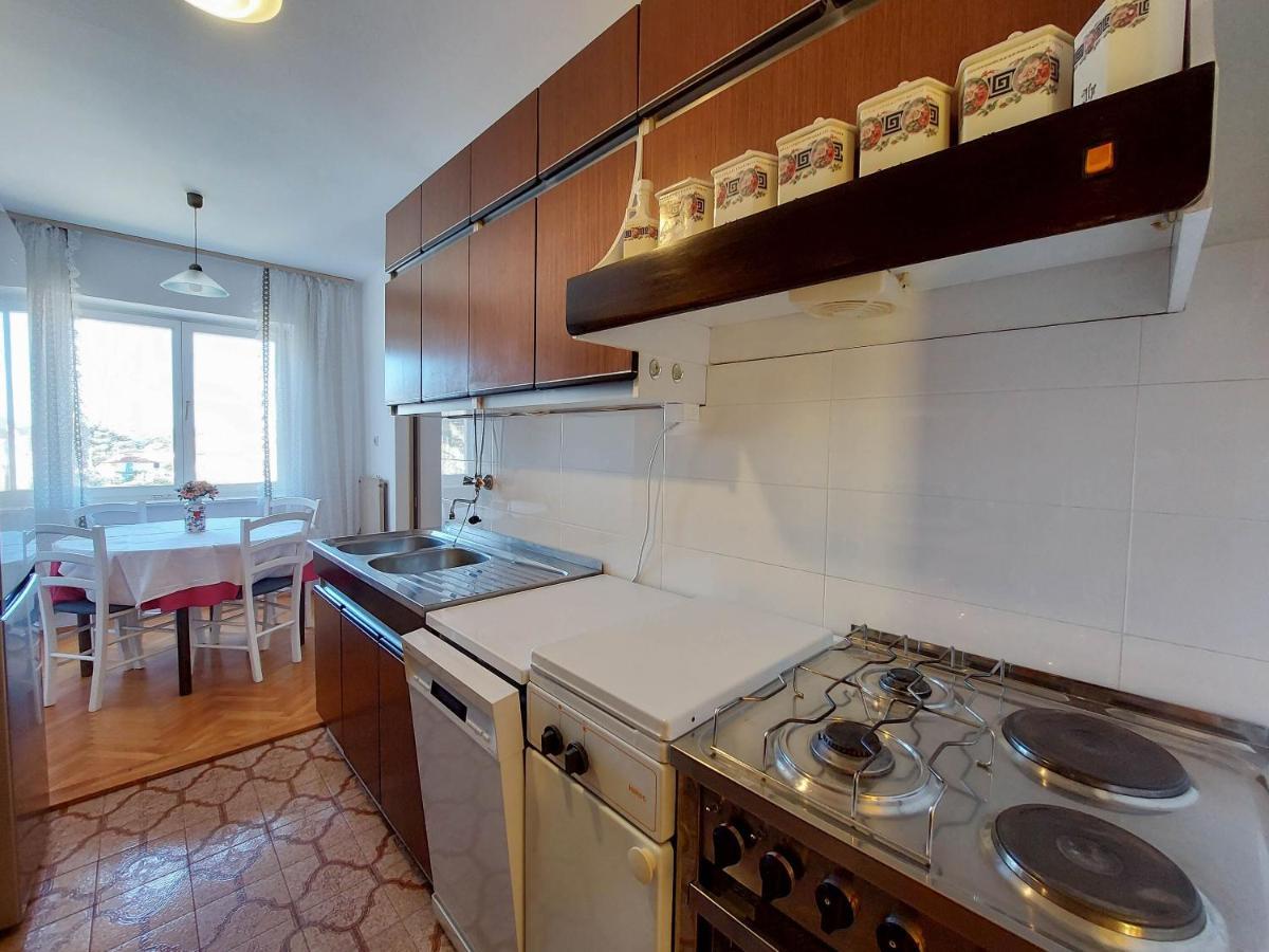 Apartments Nikola Punat Exterior photo