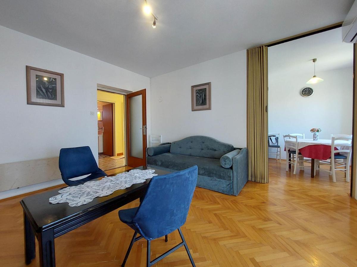 Apartments Nikola Punat Exterior photo